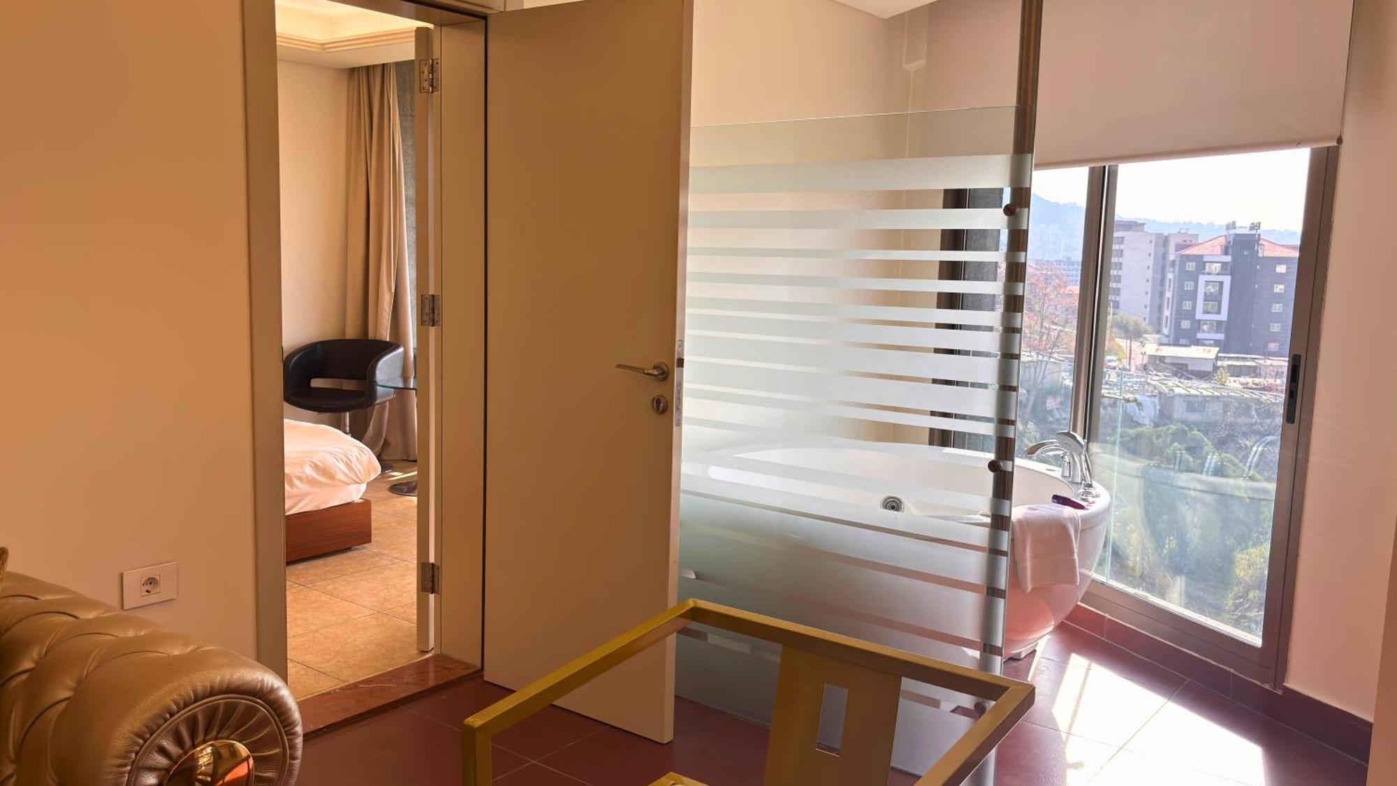 ג'ונייה Hotel Xperience מראה חיצוני תמונה