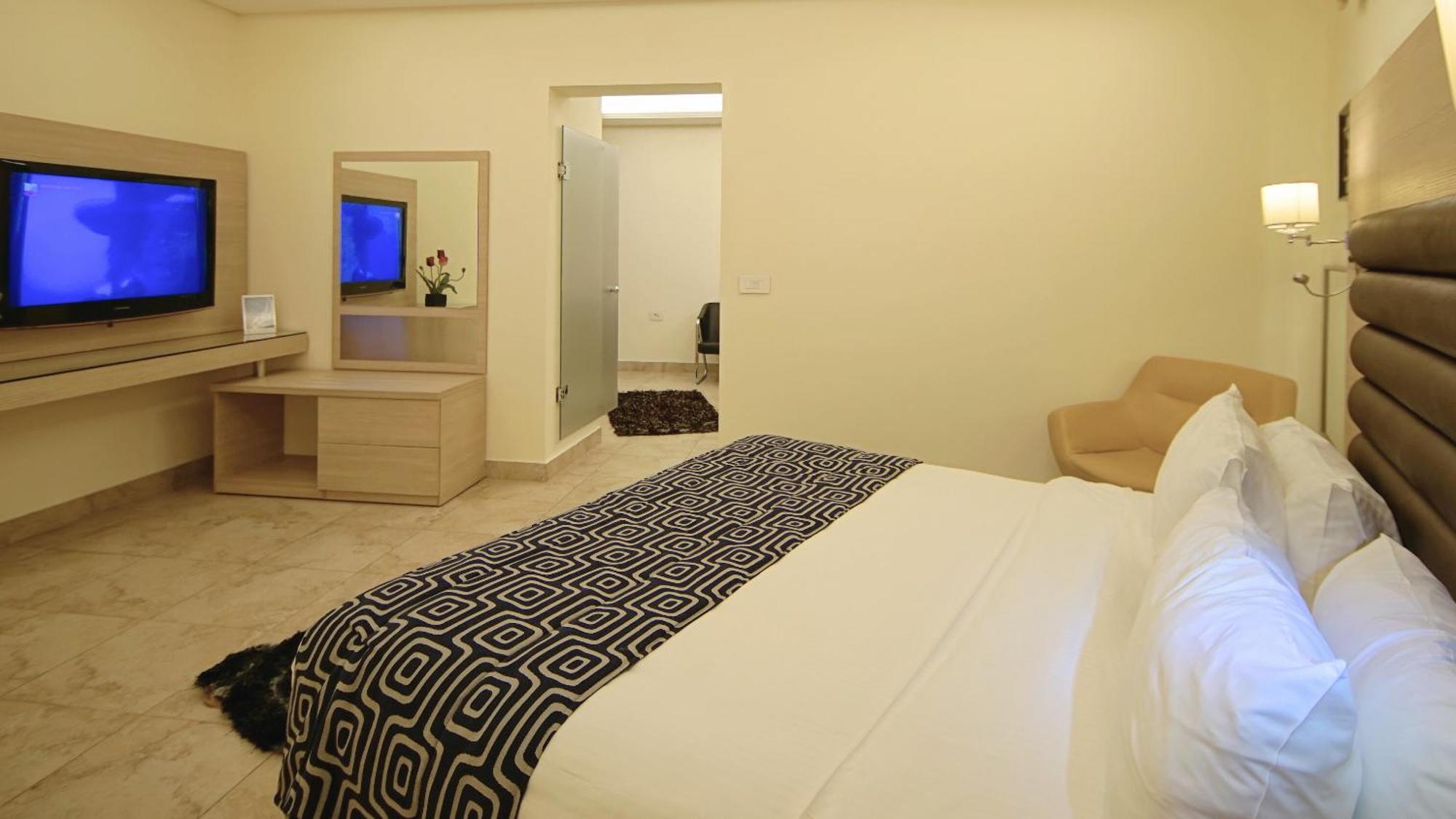 ג'ונייה Hotel Xperience מראה חיצוני תמונה